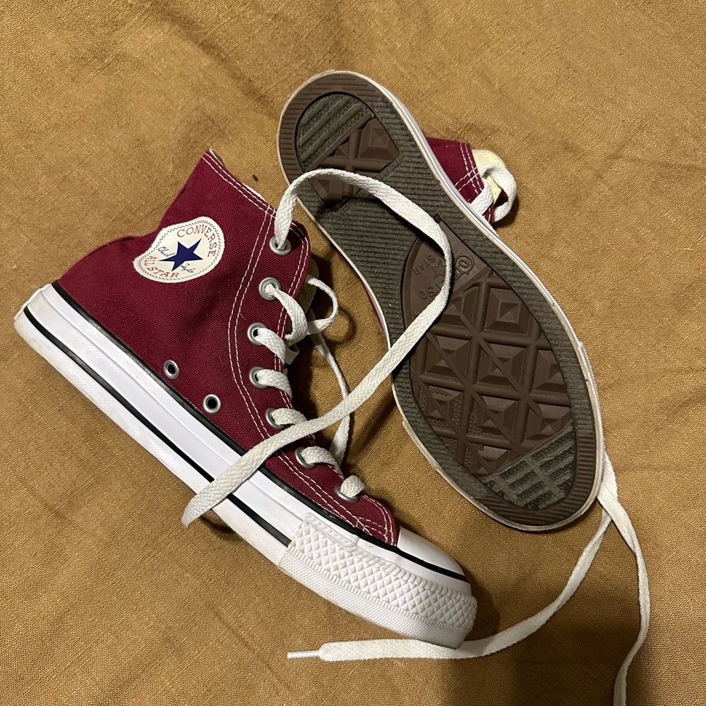 Burgundy maroon high top chuck taylor converse